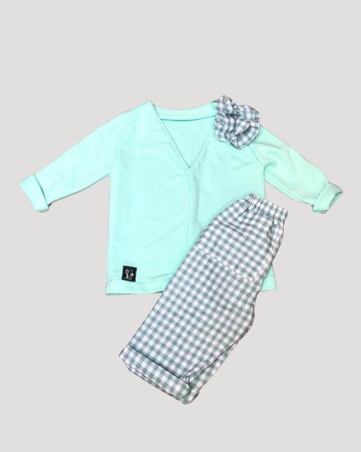 CARDIGAN CON ROUCHES
