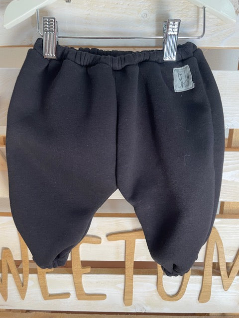 PANTALONE NERO FELPATO CON TASCA GRIGIA